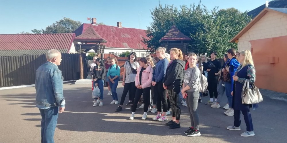 "Путешествие в историю"